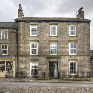 Aparthotel Skeldale House 'all Creatures Great & Small' By Luxury Travel Emporium- Luxury & In Askrigg, Yorkshire Dales, Askrigg